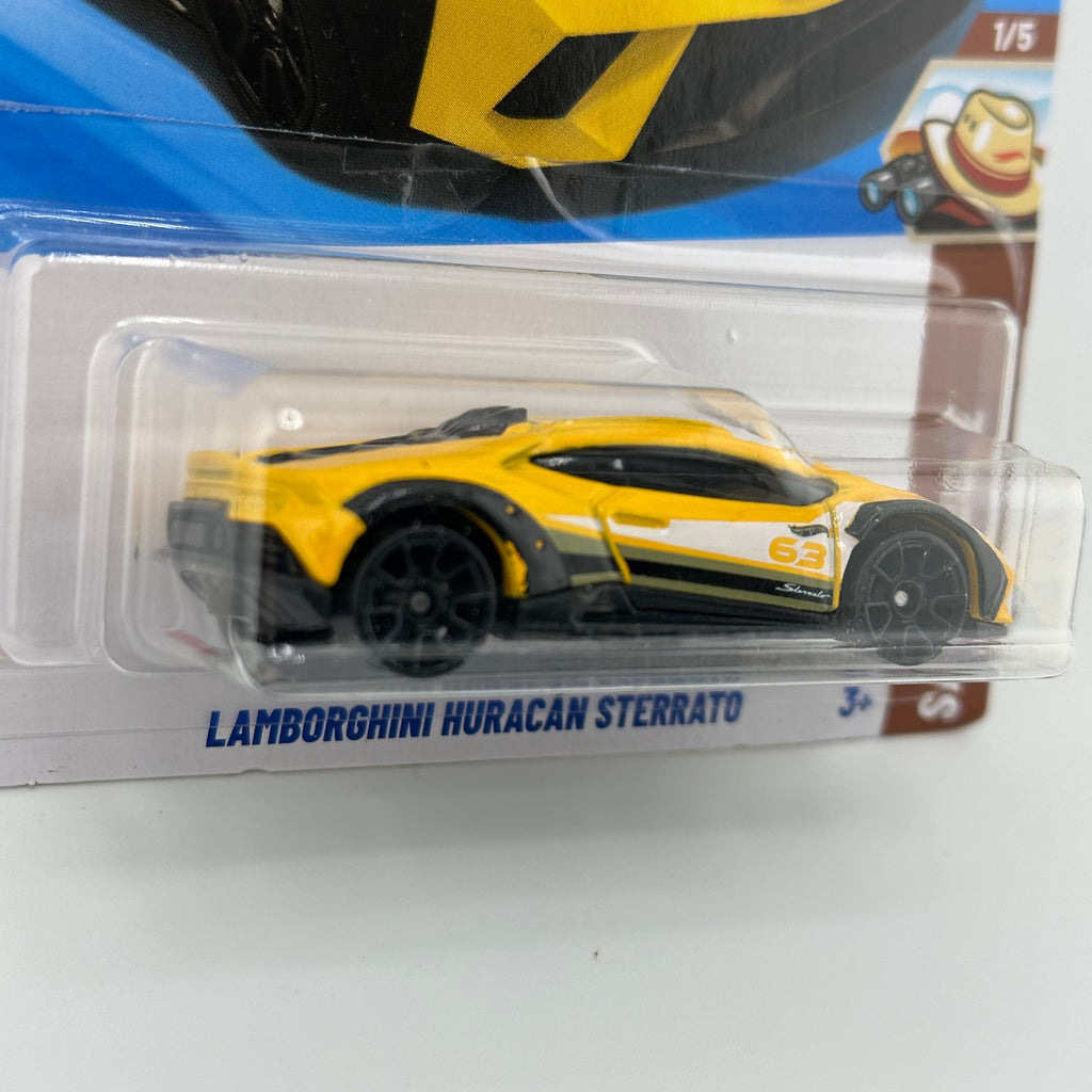 Lamborghini Huracan Sterrato Yellow - 1:64 Hot Wheels