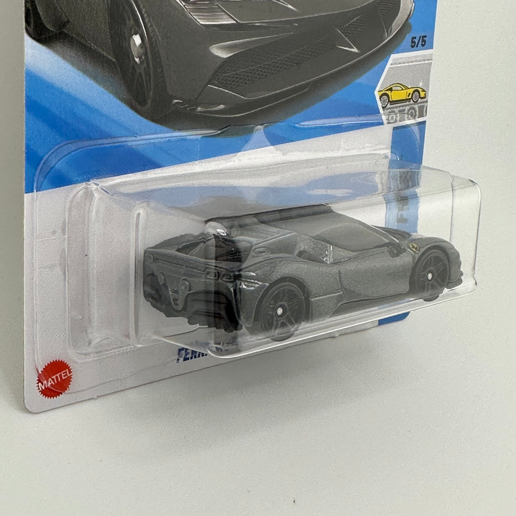 Ferrari SF90 Stradale Grey - 1:64 Hot Wheels