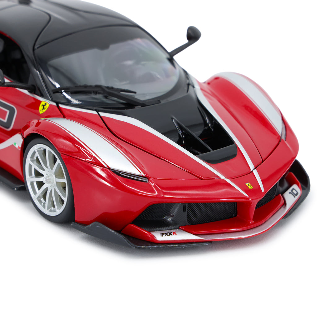 Ferrari FXX K 1/18 Diecast Model - Rosso Corsa Red