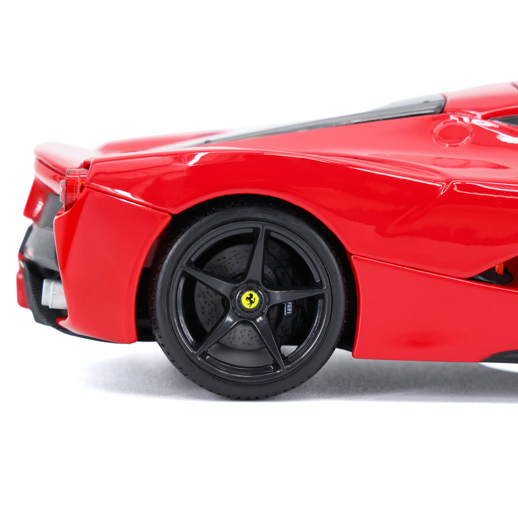 La Ferrari 1/18 Diecast Model - Rosso Corsa Red
