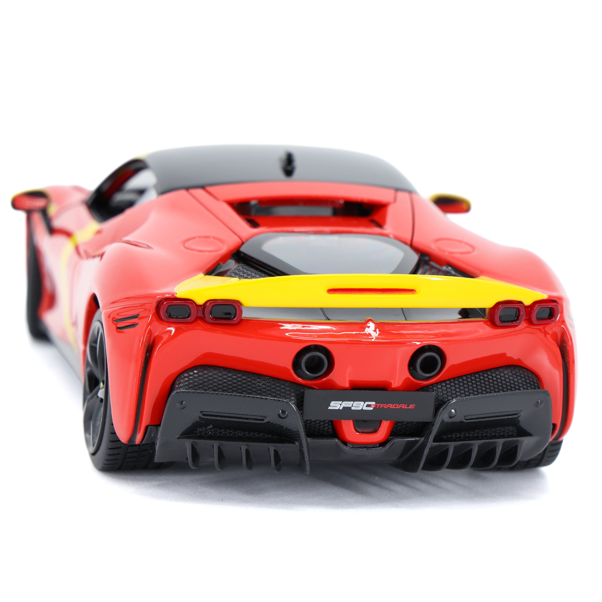 Ferrari SF90 Stradale Assetto Fiorano 1/18 Diecast Model - Red