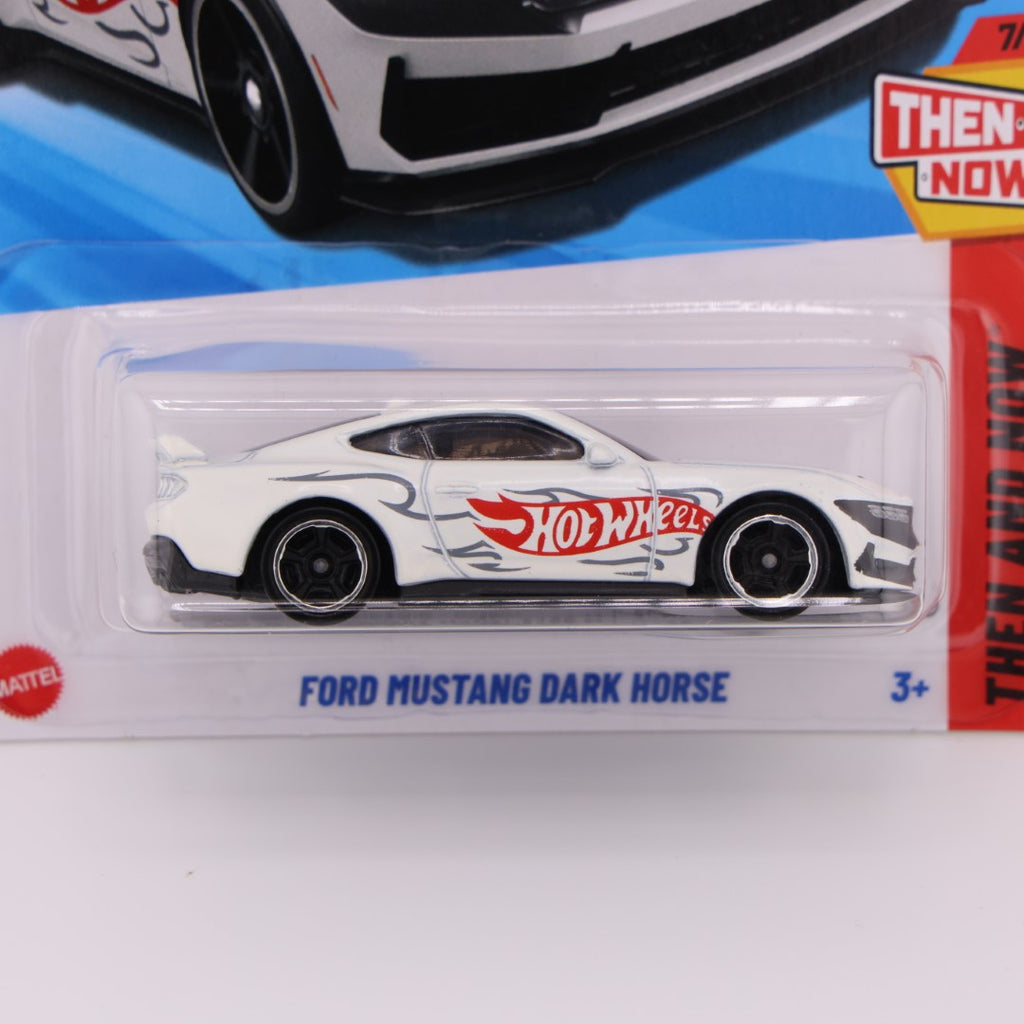 Ford Mustang Dark Horse White - 1:64 Hot Wheels